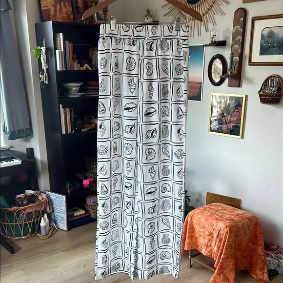 NWT Love + Harmony Women's Black and White Seashell Beach Pants - Size M - Picture 2 of 6